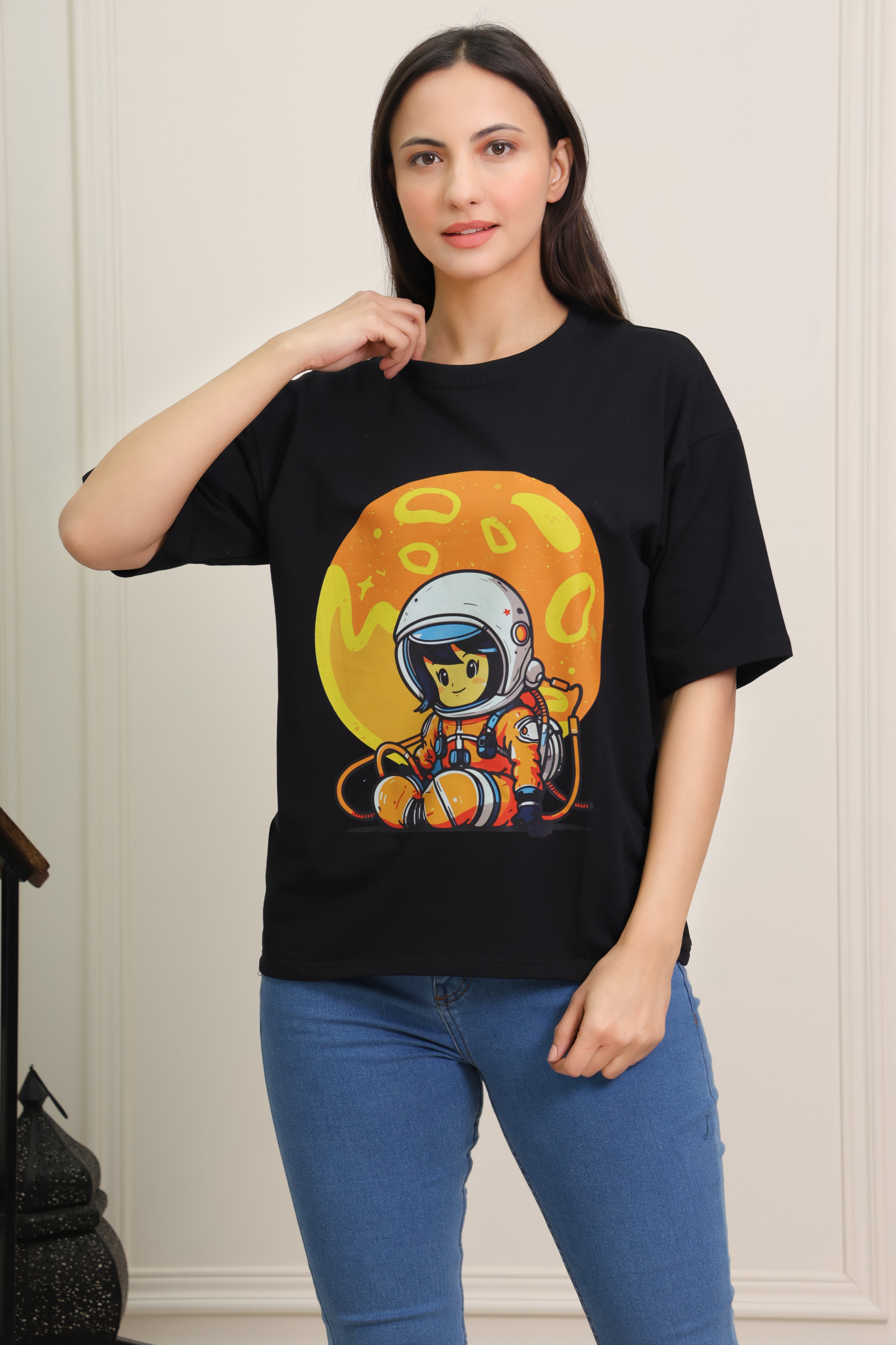 Cute Astronaut Graphic Oversized Black T-Shirt for Women