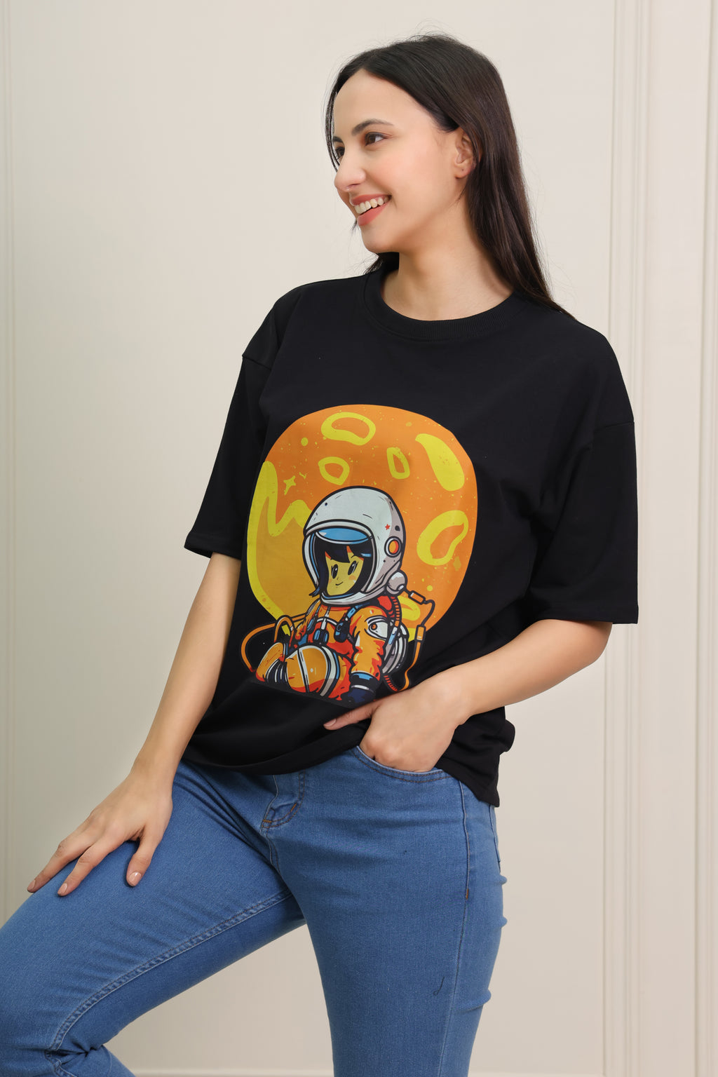 Cute Astronaut Graphic Oversized Black T-Shirt for Women